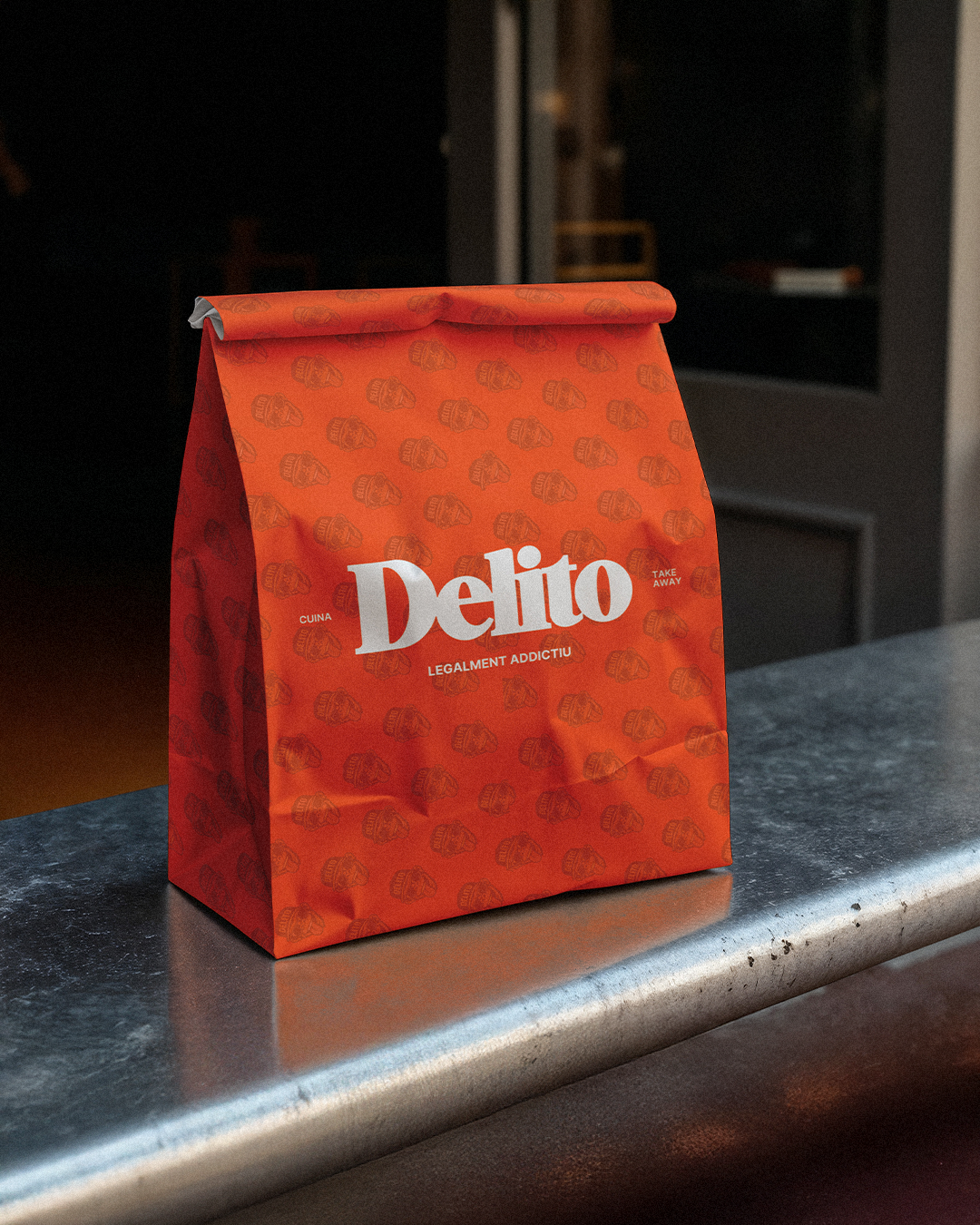Packaging take away con patrón de marca