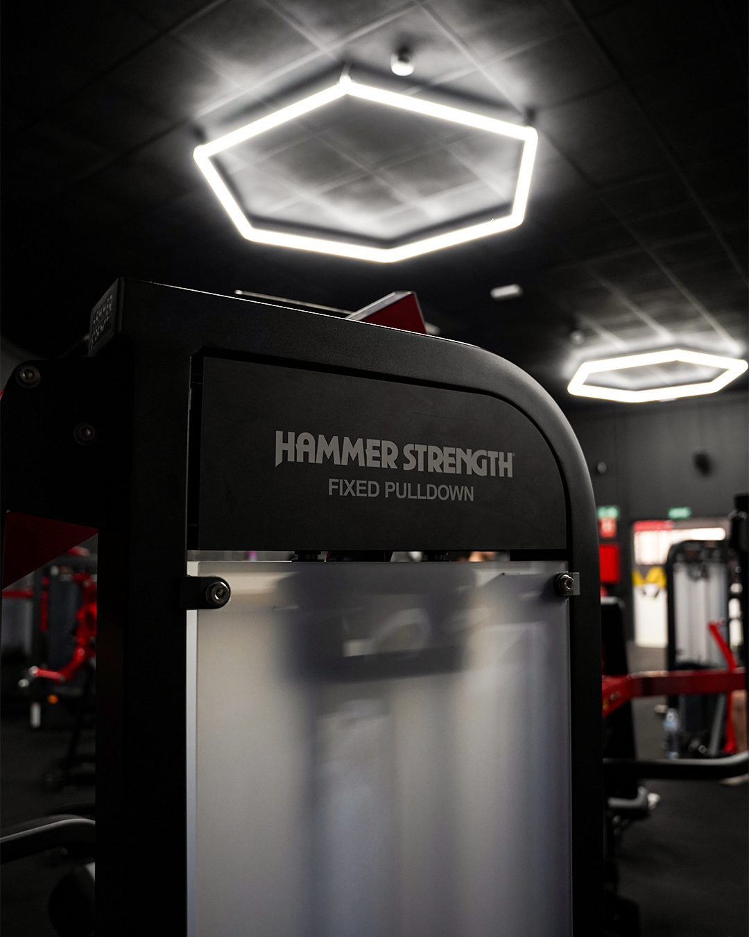 Detalle máquina Hammer Strength Fixed Pulldown